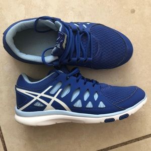 LIKE NEW Asics Cross-Train Crossfit shoes